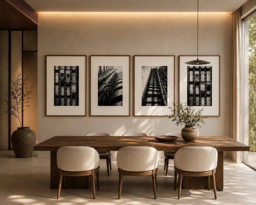 Lloyd's montado en un comedor